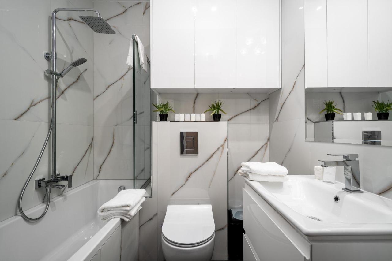 Your Apartments Okrzei 12 วอร์ซอ ภายนอก รูปภาพ