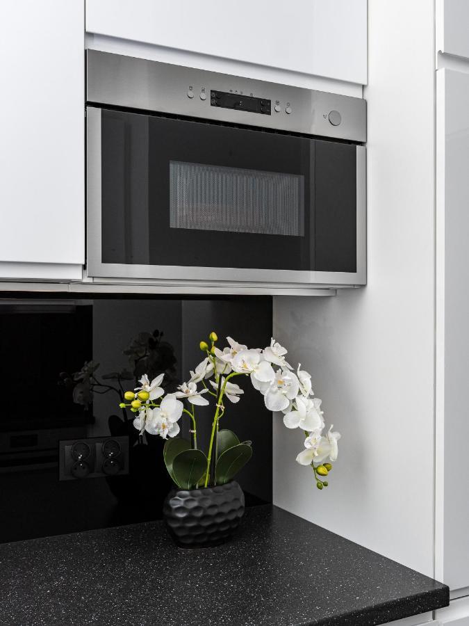 Your Apartments Okrzei 12 วอร์ซอ ภายนอก รูปภาพ